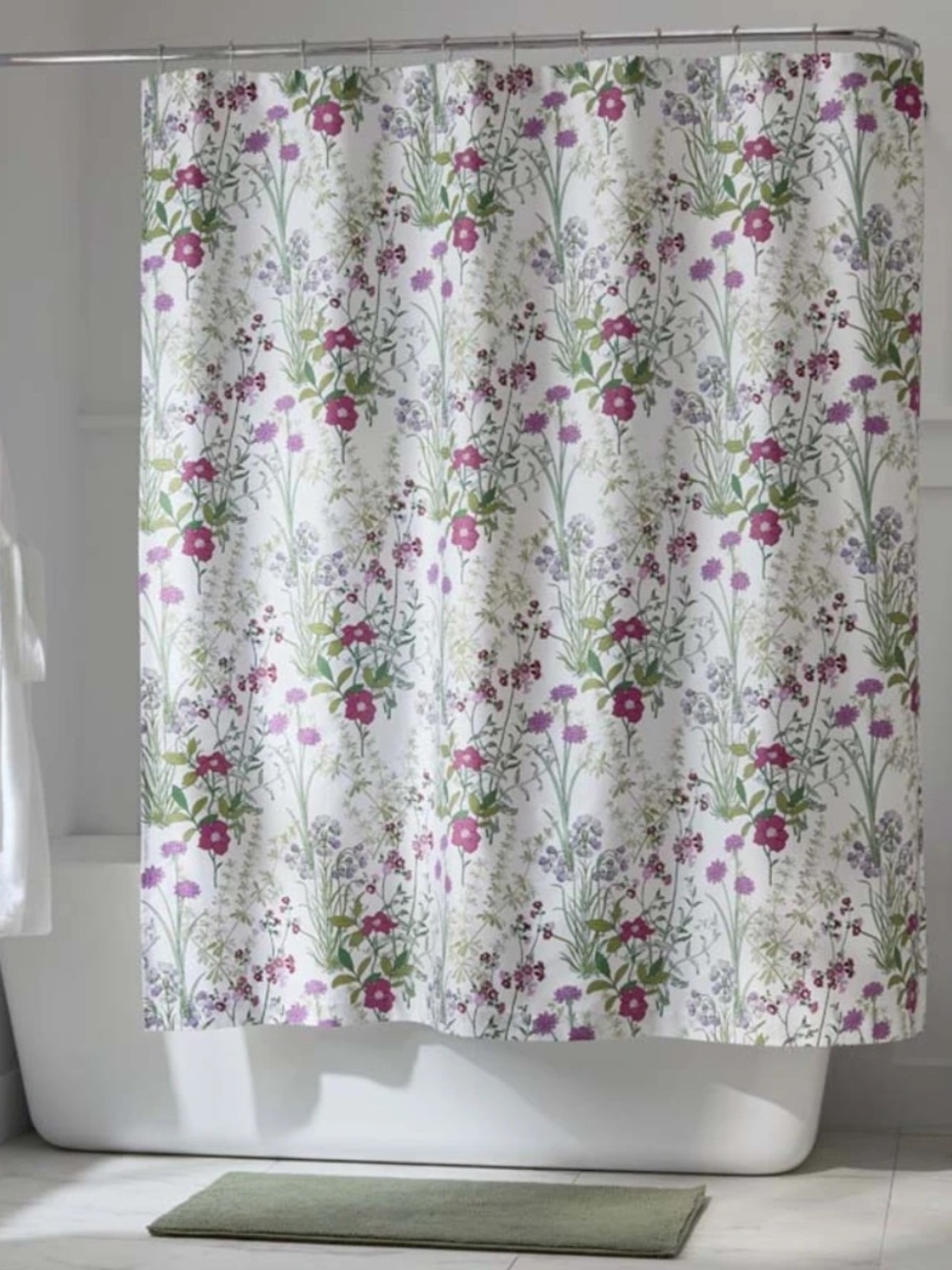NWT The Company Store Bloom Meadow Flowers Classic Smooth Sateen Shower Curtain